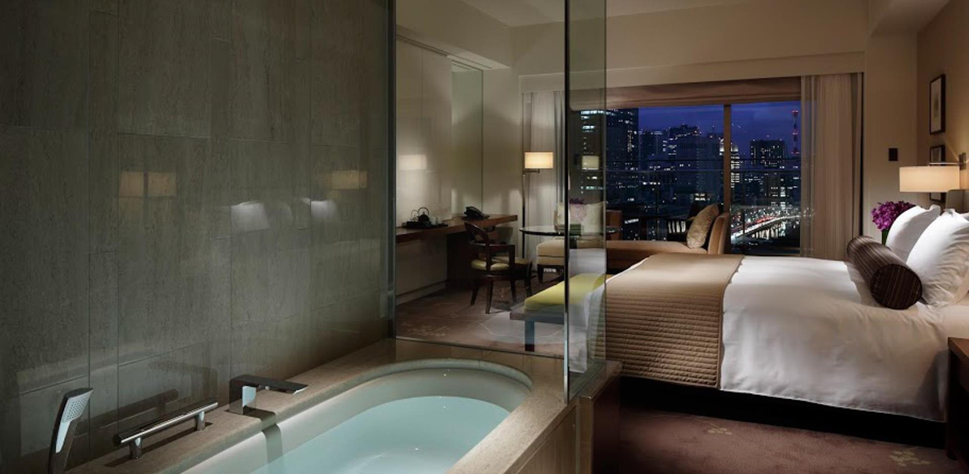 Bedroom Bathroom, Palace Hotel Tokyo, Japan