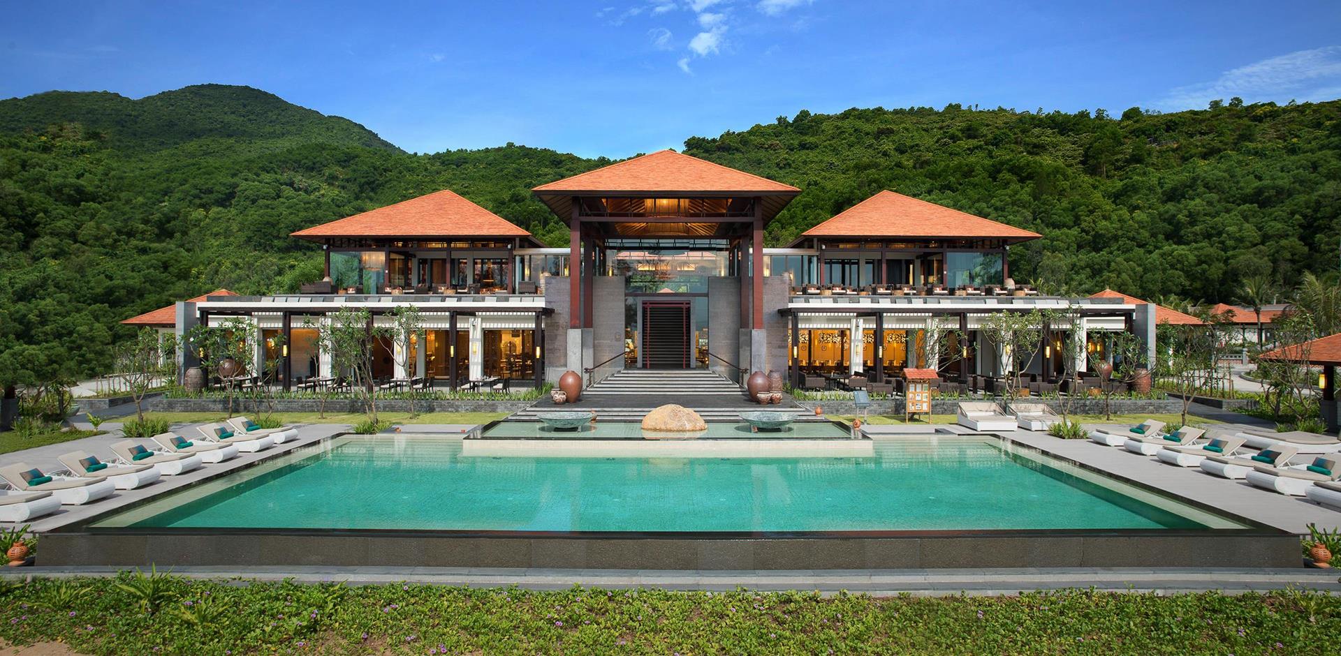 Pool and exterior, Banyan Tree Lang Co, Vietnam