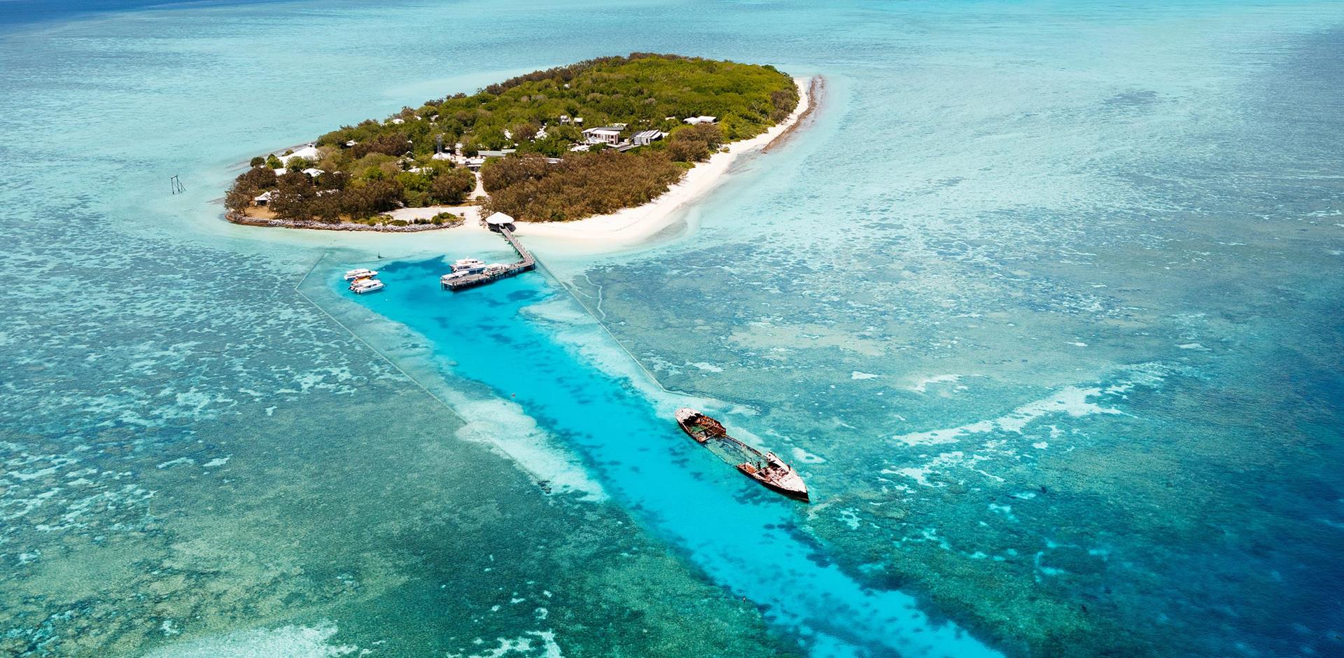 Aerial island view, Heron Island Resort, Australia