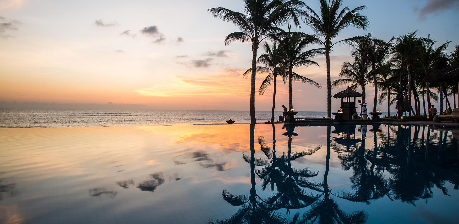 Infinity pool, The Legian Bali, Indonesia
