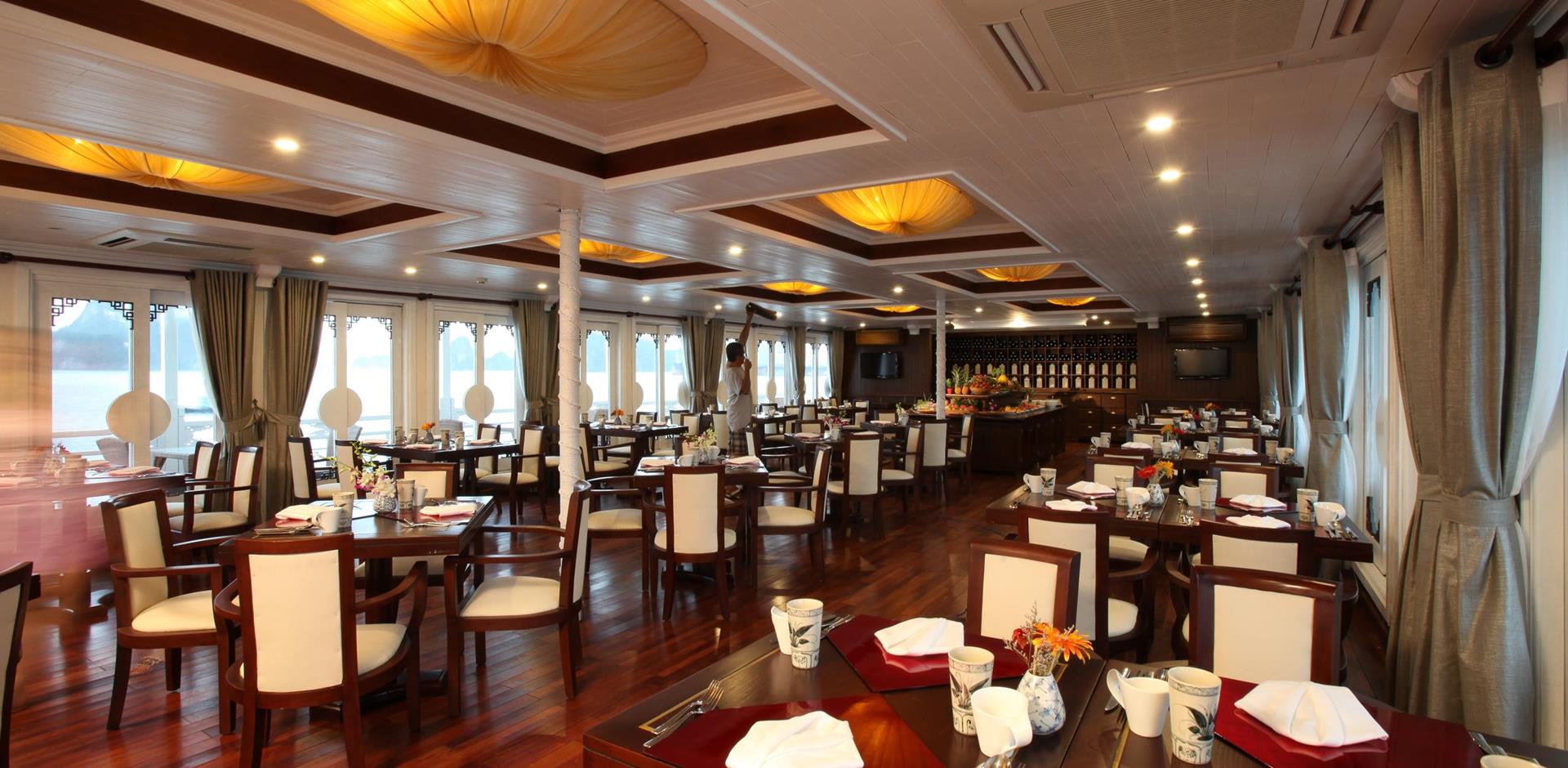 Dining room, Au Co Cruise, Vietnam