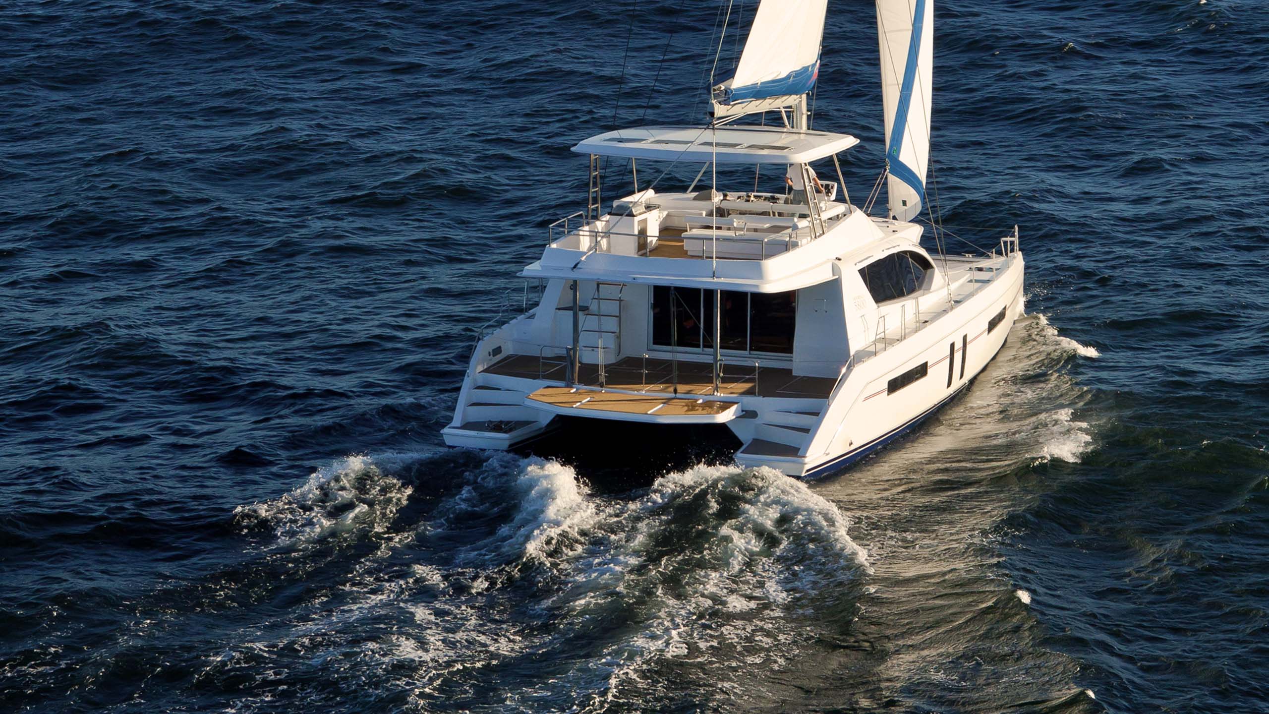 moorings vs dream yacht charters