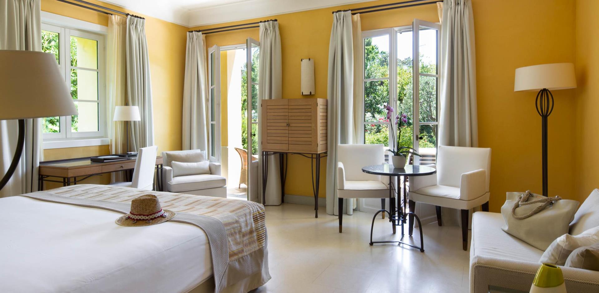 Deluxe room Orangerie, Hotel Royal Riviera, CÔTE D'AZUR, A&K