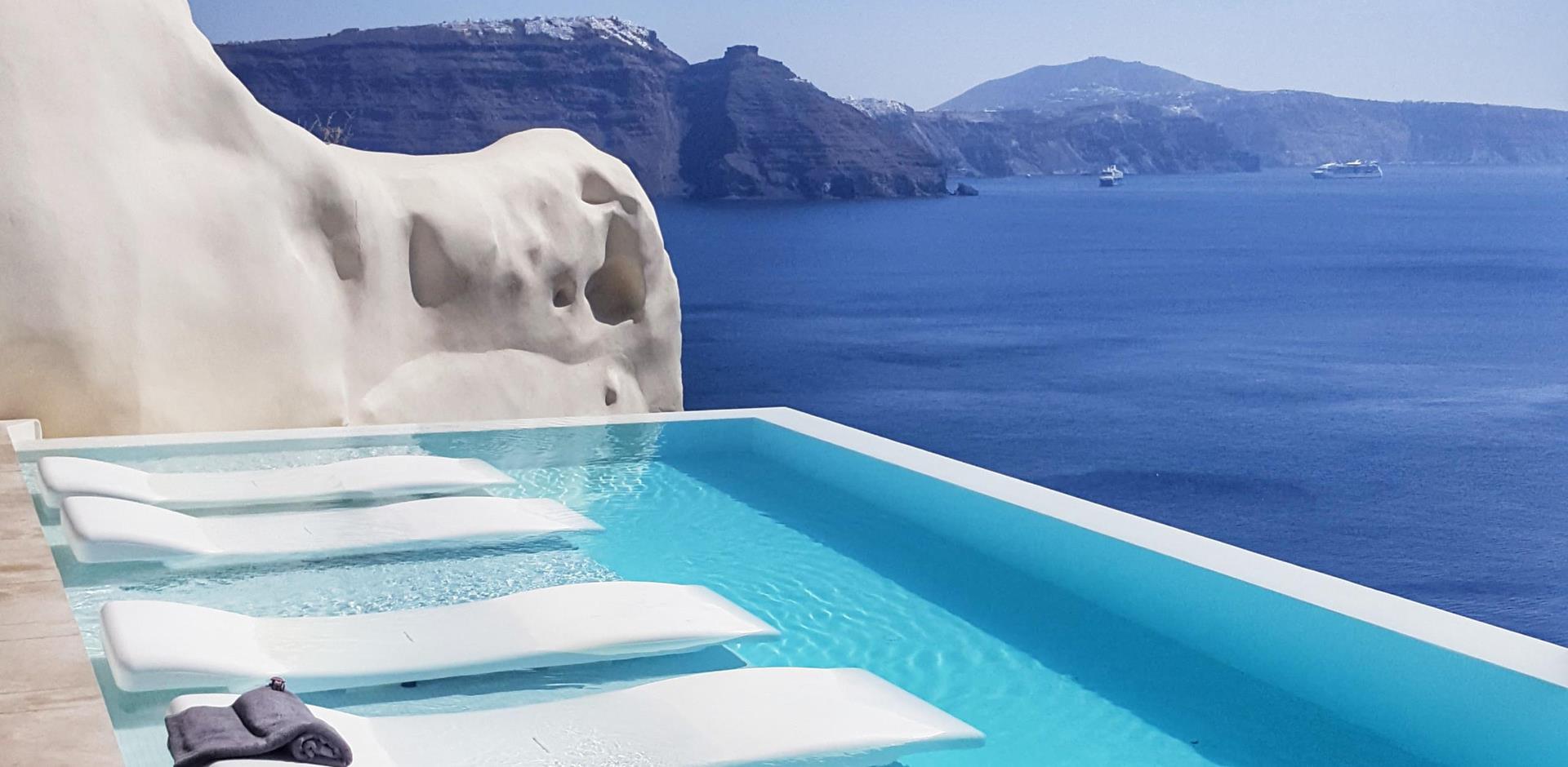 Canaves Oia Suites - Infinity Pool