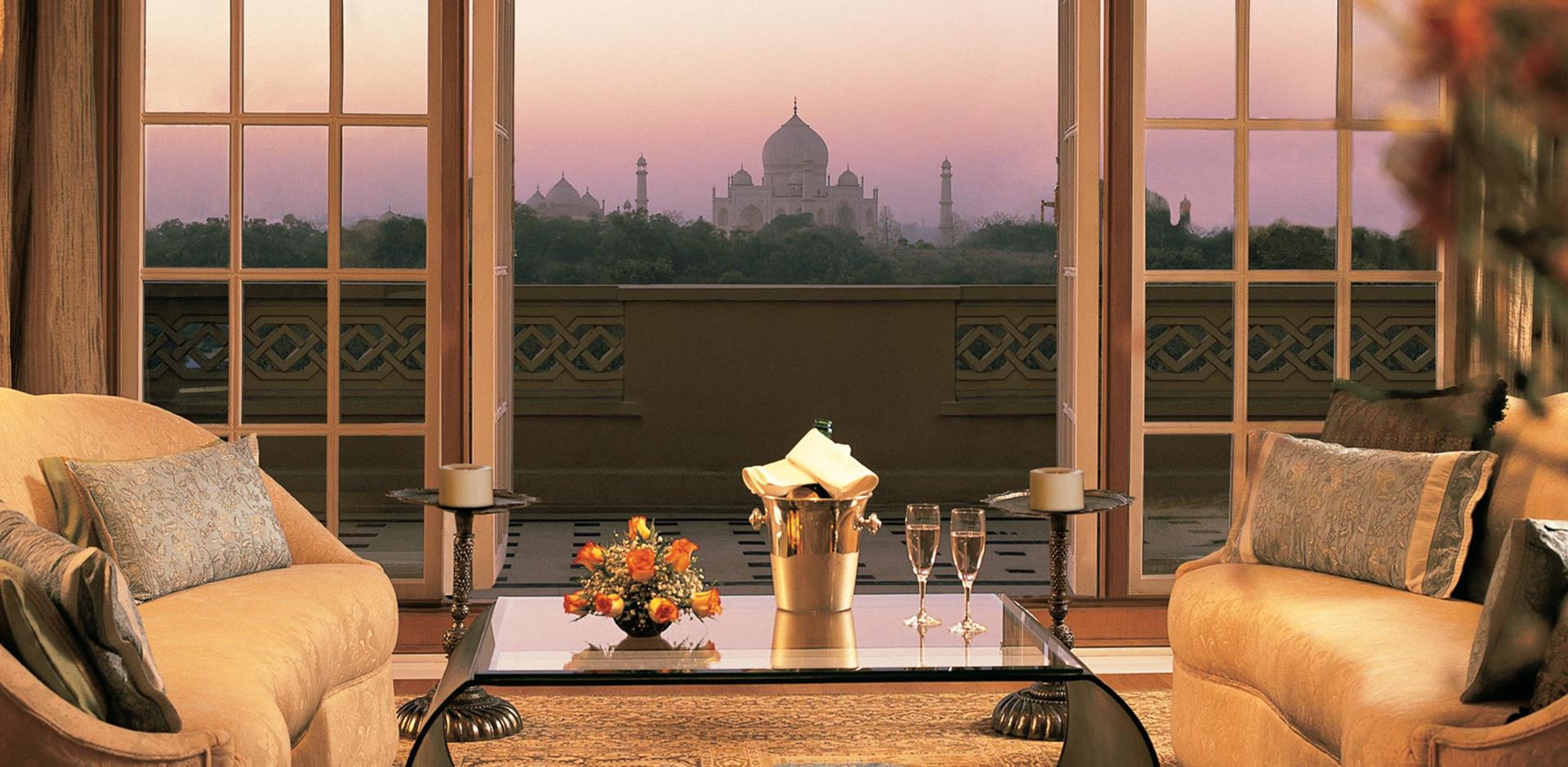 Lounge, The Oberoi Amarvilas, Agra, India