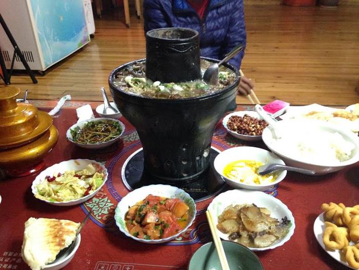 Tibetan hotpot meal