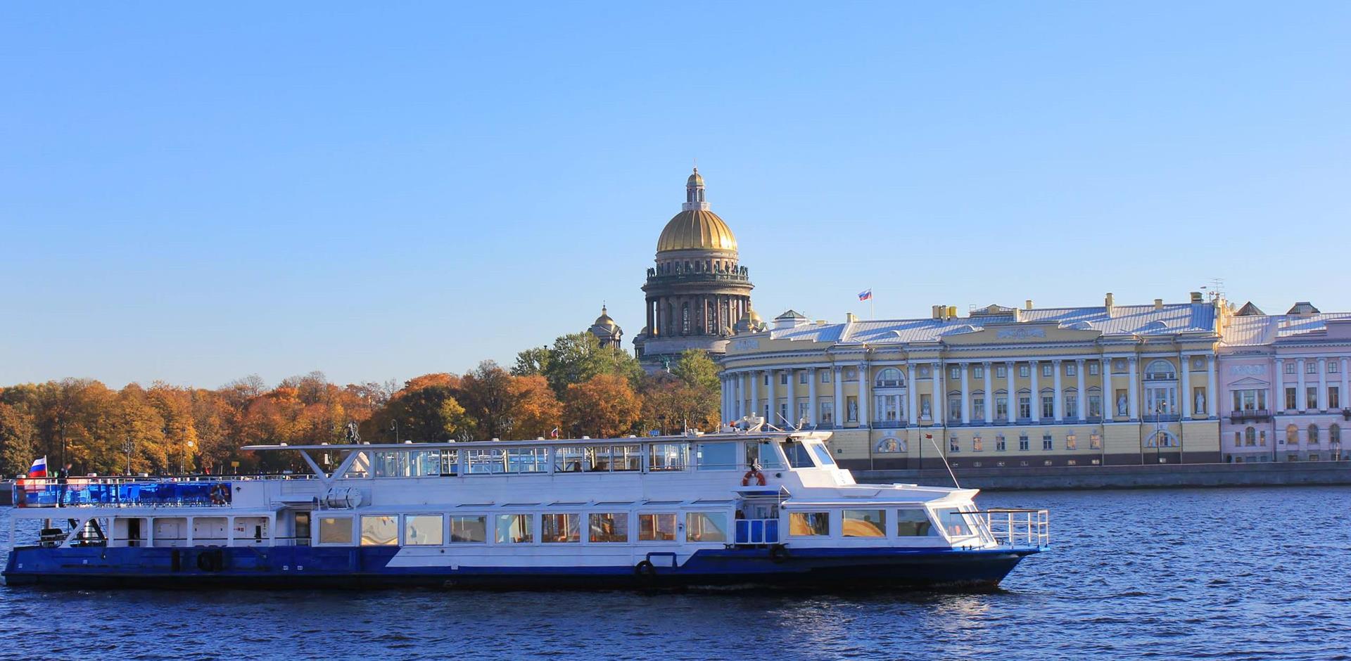Yusupov Palace and canal-boat cruise, Russia