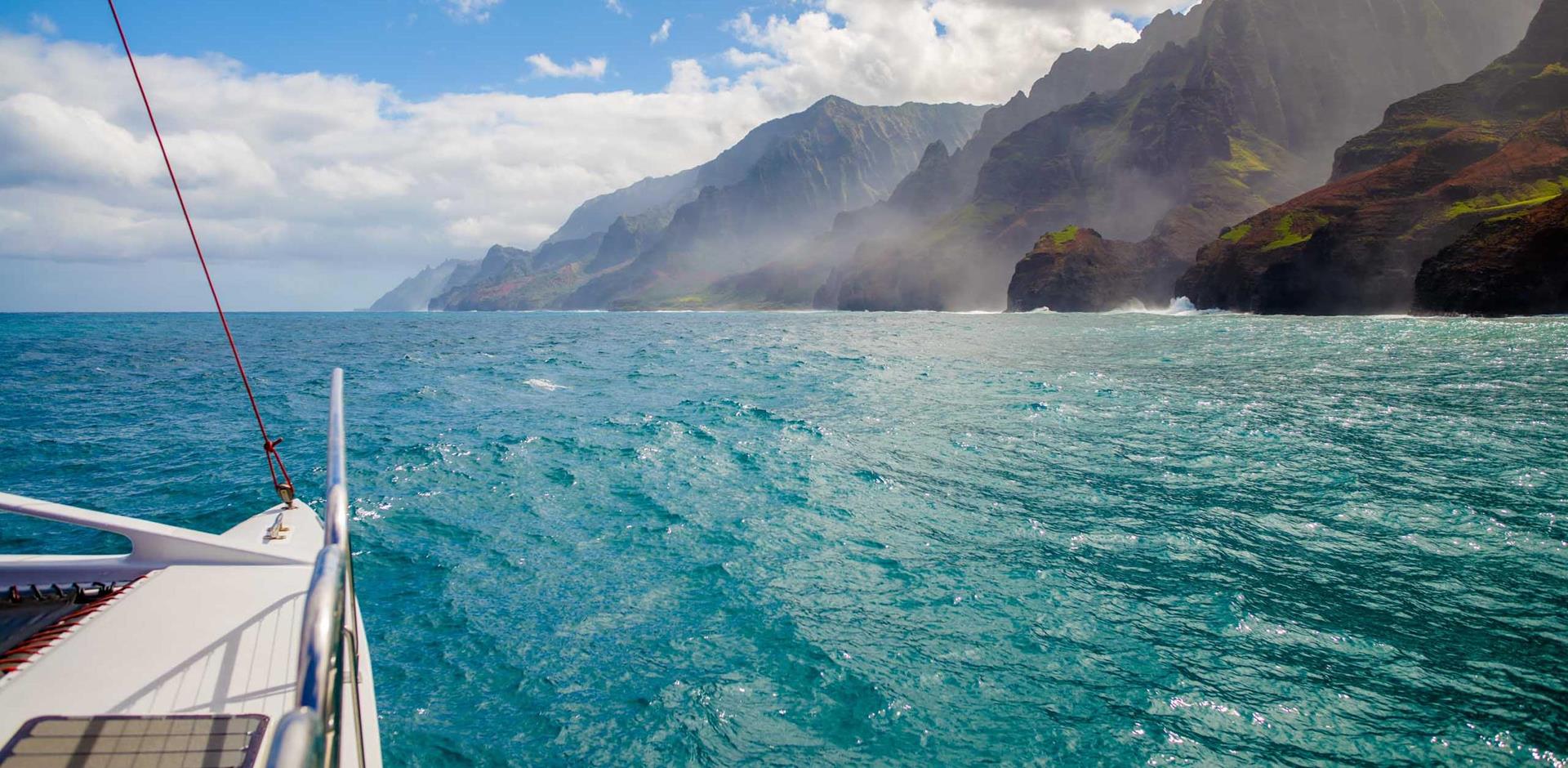 Abercrombie & Kent, Hawaii: Napali Coast catamaran charter