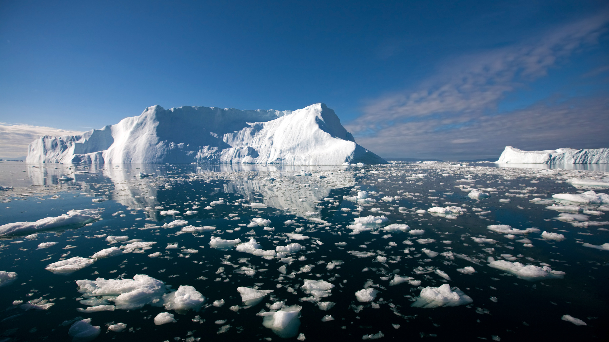 Лед 3 похожие. Таяние ледников в Арктике 2023. Во льдах Арктики. Глобальное потепление картинки. Изменение климата.