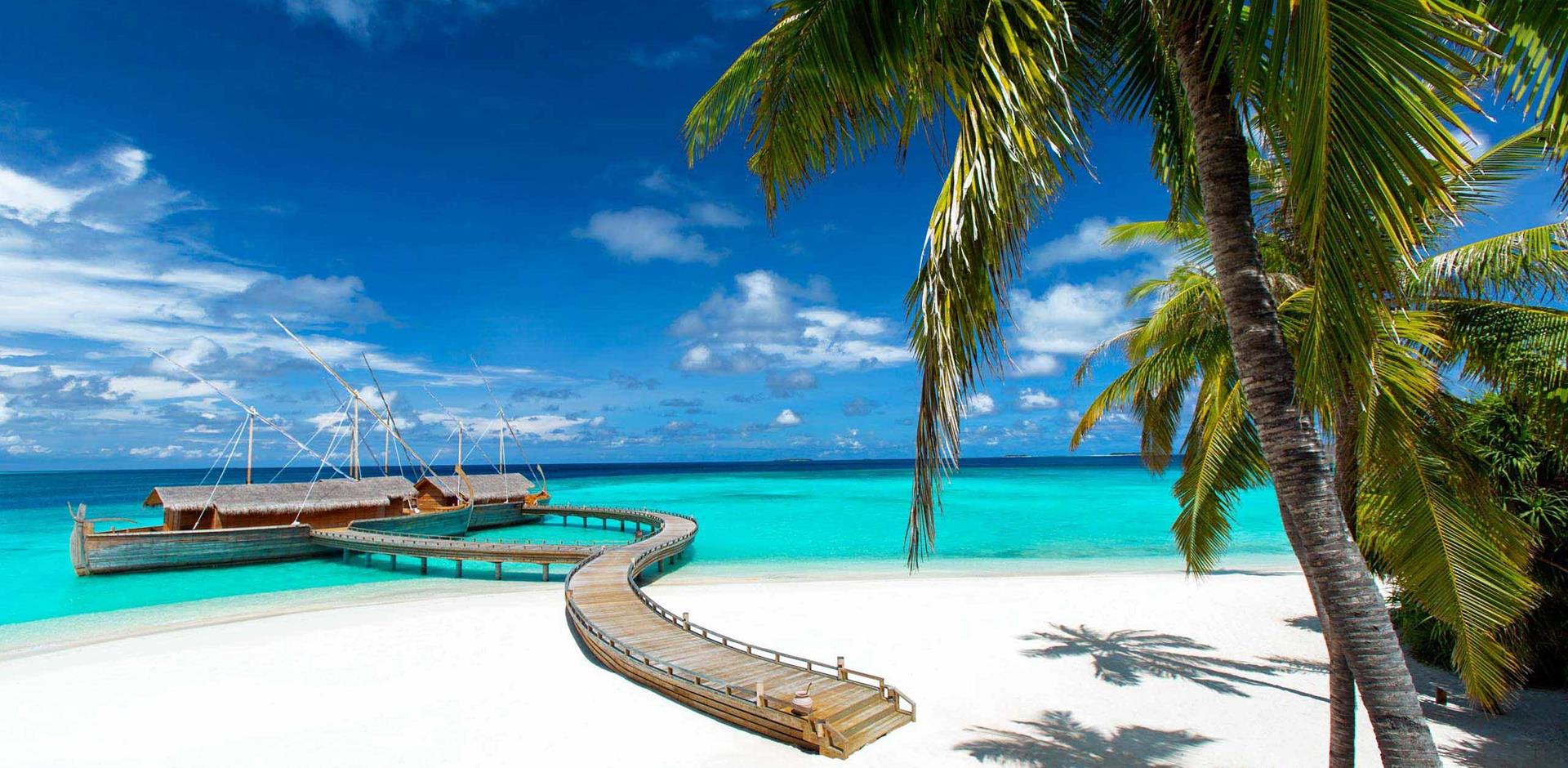 Island-hopping in the Maldives | Maldives Island Hopping Tours 2024/2025 | Abercrombie & Kent