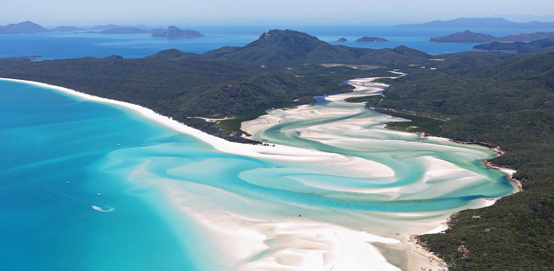 Enjoy a wonderful holiday to Queensland's Tropical Islands with A&K